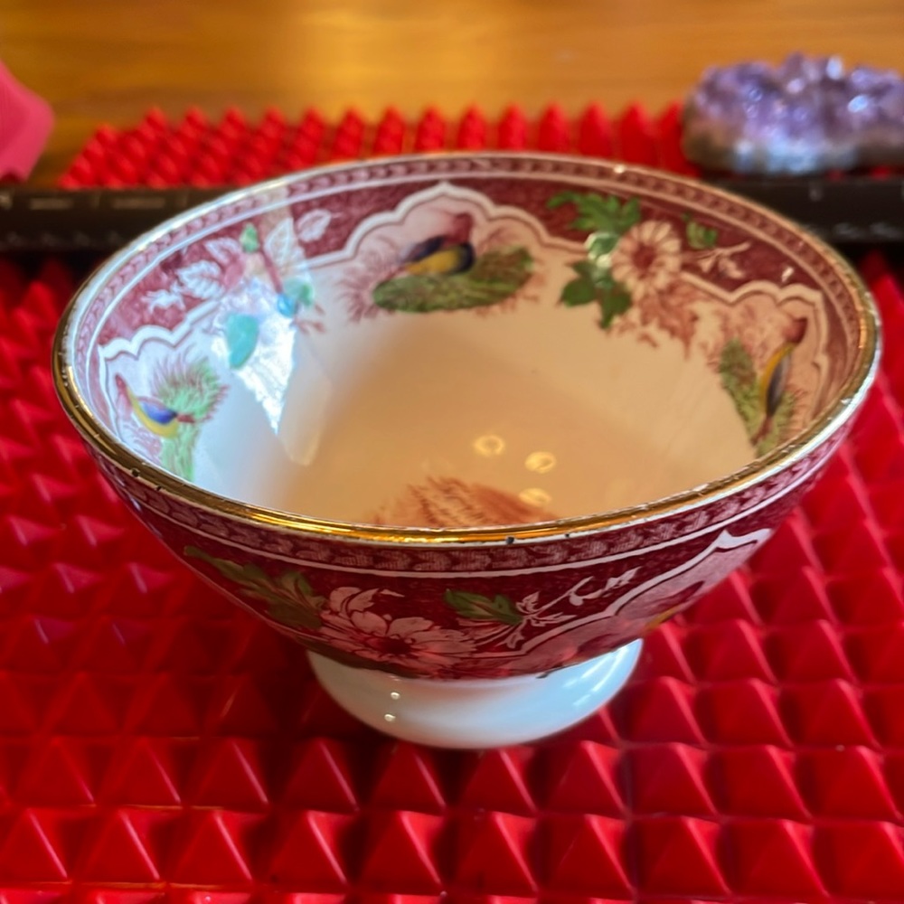 VERY PRETTY LITTLE ANTIQUE ‘PHEASANT’ BOWL